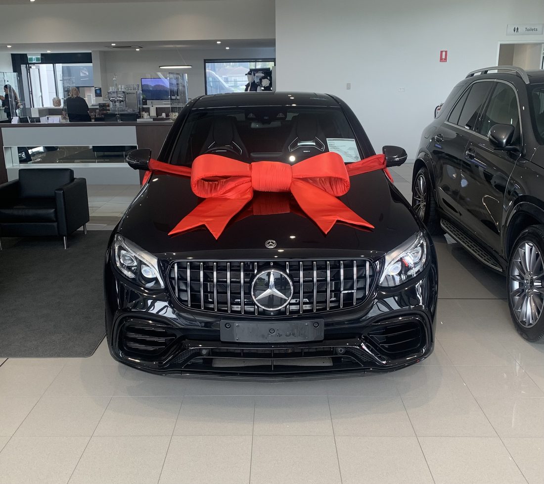 Easy As Loans customer with their car